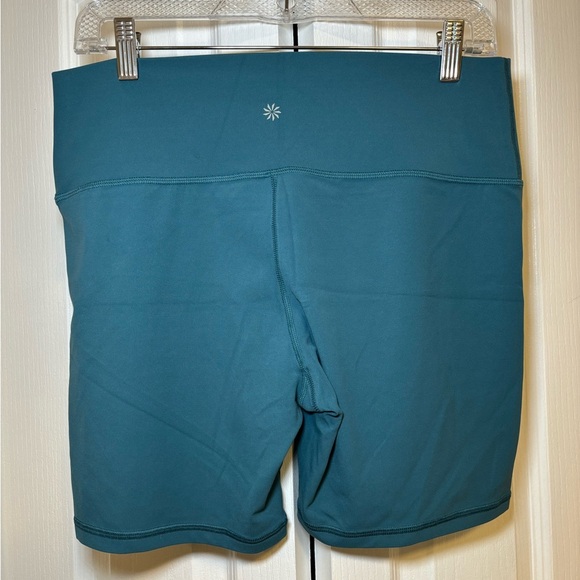 Athleta - Women's Teal Bike Shorts in Size XL - Picture 2 of 4